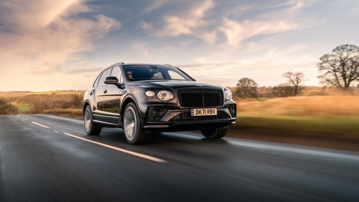 Bentley Bentayga Outdoor Pursuits Collection UK Version 2022. Desktop wallpaper