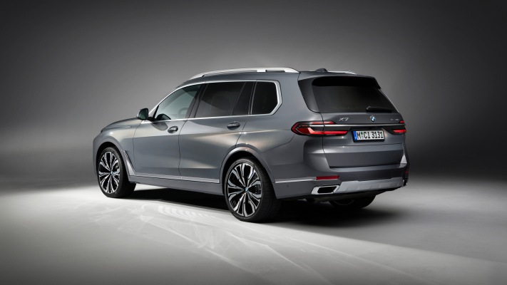 BMW X7 xDrive40i 2023. Desktop wallpaper