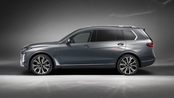 BMW X7 xDrive40i 2023. Desktop wallpaper