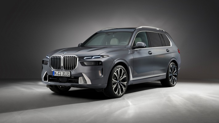 BMW X7 xDrive40i 2023. Desktop wallpaper