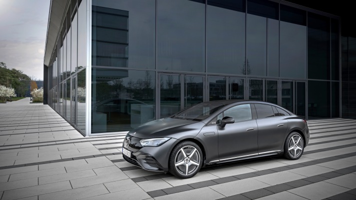 Mercedes-Benz EQE 500 4MATIC 2023. Desktop wallpaper