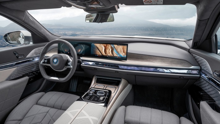 BMW i7 xDrive60 2023. Desktop wallpaper