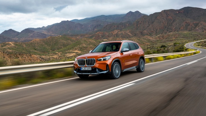 BMW X1 xDrive23i 2023. Desktop wallpaper