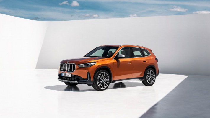 BMW X1 xDrive23i 2023. Desktop wallpaper