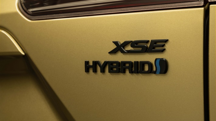 Toyota Corolla Cross Hybrid XSE 2023. Desktop wallpaper