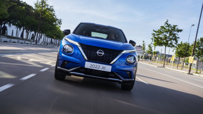 Nissan Juke Hybrid 2022. Desktop wallpaper