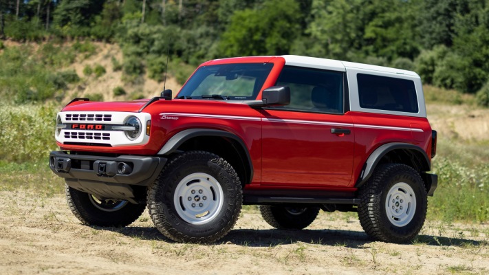 Ford Bronco 2-door Heritage Edition 2023. Desktop wallpaper