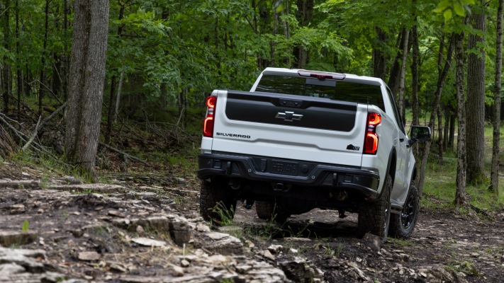 Chevrolet Silverado ZR2 Bison 2023. Desktop wallpaper