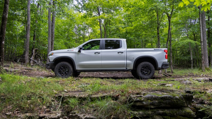 Chevrolet Silverado ZR2 Bison 2023. Desktop wallpaper