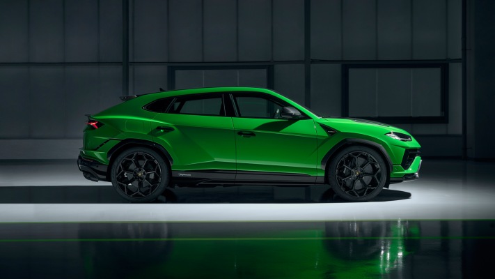 Lamborghini Urus Performante 2023. Desktop wallpaper