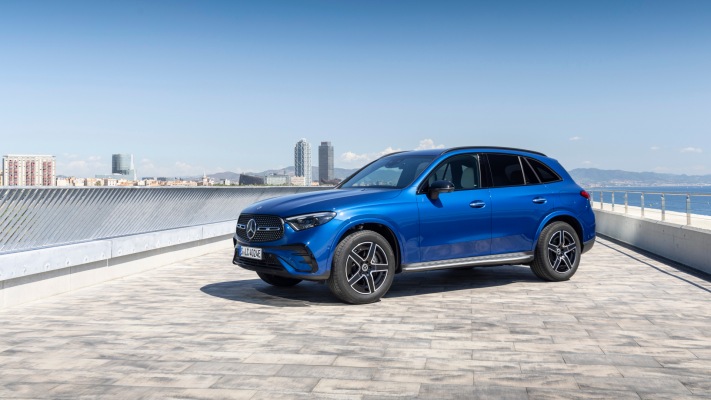 Mercedes-Benz GLC 400e 4MATIC 2023. Desktop wallpaper