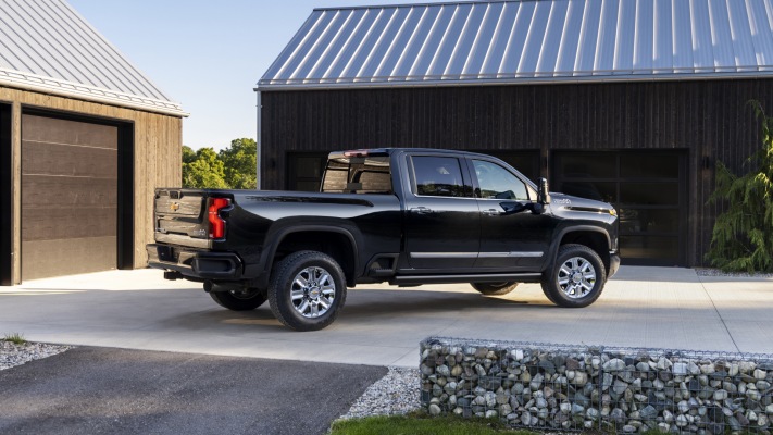 Chevrolet Silverado 2500 HD High Country 2024. Desktop wallpaper