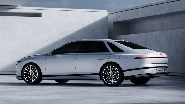 Hyundai Grandeur 2023. Desktop wallpaper