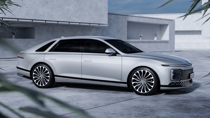 Hyundai Grandeur 2023. Desktop wallpaper