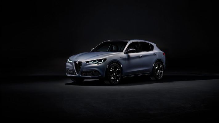 Alfa Romeo Stelvio Competizione 2023. Desktop wallpaper