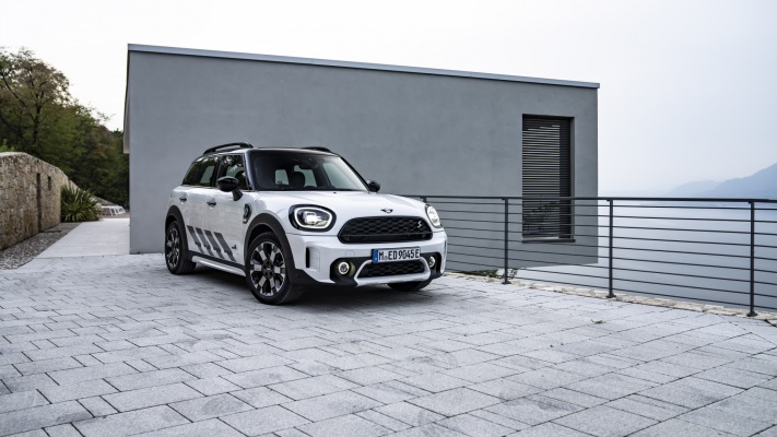 MINI Cooper SE Countryman ALL4 Untamed Edition 2023. Desktop wallpaper