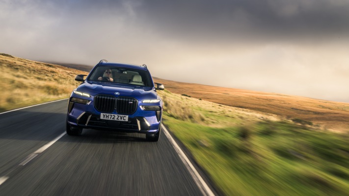 BMW X7 M60i xDrive UK Version 2023. Desktop wallpaper