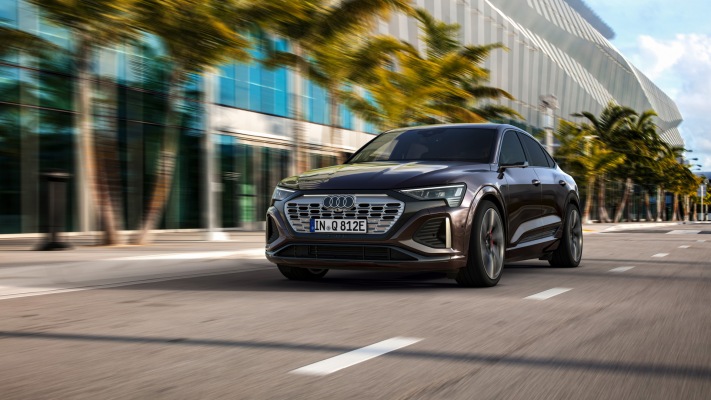 Audi Q8 Sportback e-tron quattro 2024. Desktop wallpaper