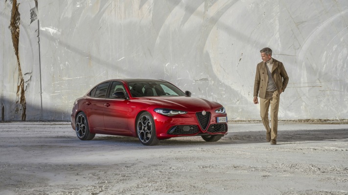 Alfa Romeo Giulia Veloce Q4 2023. Desktop wallpaper