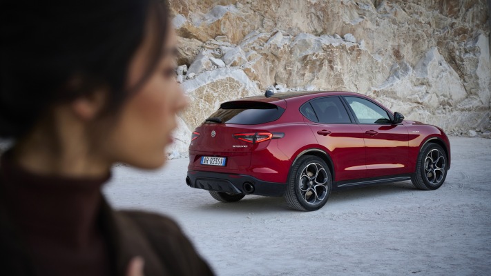 Alfa Romeo Stelvio Veloce Q4 2023. Desktop wallpaper