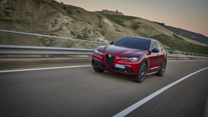 Alfa Romeo Stelvio Veloce Q4 2023. Desktop wallpaper