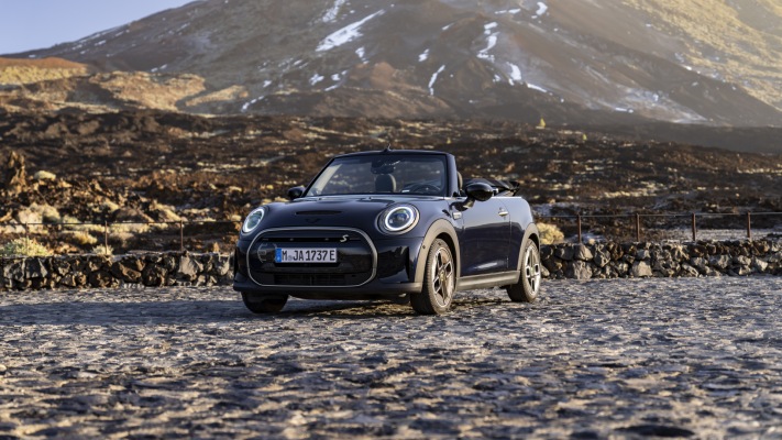 MINI Cooper SE Convertible 2023. Desktop wallpaper