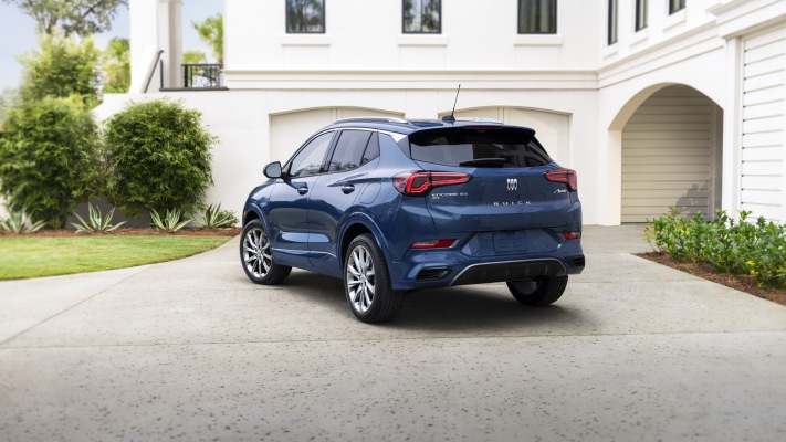 Buick Encore GX Avenir 2024. Desktop wallpaper