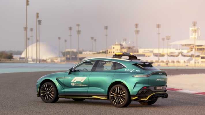 Aston Martin DBX 707 F1 Medical Car 2023. Desktop wallpaper