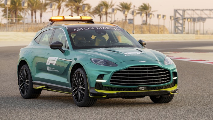 Aston Martin DBX 707 F1 Medical Car 2023. Desktop wallpaper