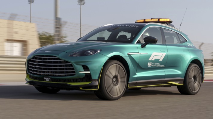 Aston Martin DBX 707 F1 Medical Car 2023. Desktop wallpaper