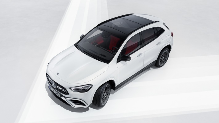 Mercedes-Benz GLA 250e 2024. Desktop wallpaper