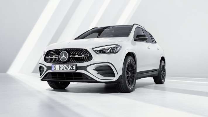 Mercedes-Benz GLA 250e 2024. Desktop wallpaper