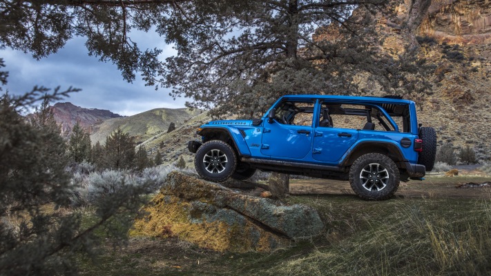 Jeep Wrangler Rubicon X 4xe 2024. Desktop wallpaper