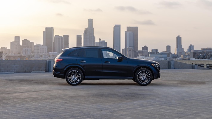 Mercedes-Benz GLC 300 USA Version 2023. Desktop wallpaper