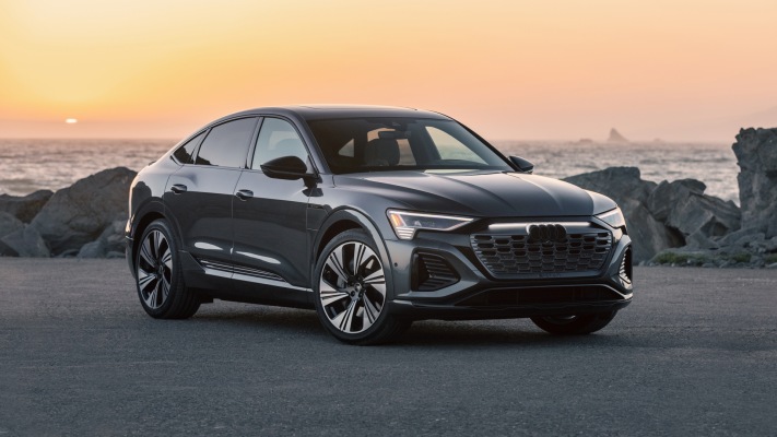 Audi Q8 Sportback e-tron quattro USA Version 2024. Desktop wallpaper