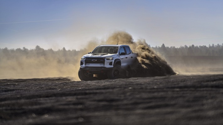 Chevrolet Colorado ZR2 Bison 2024. Desktop wallpaper