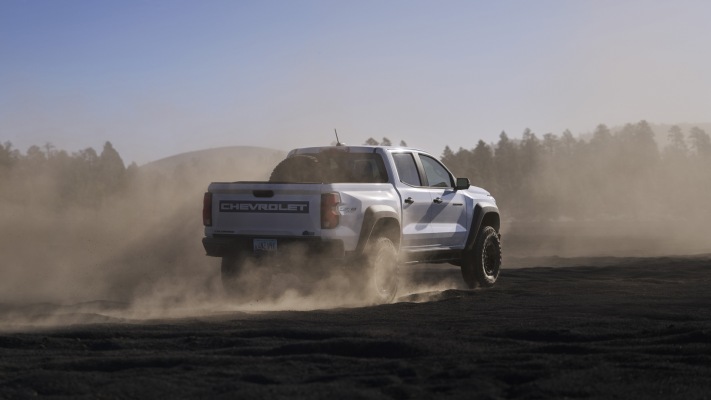 Chevrolet Colorado ZR2 Bison 2024. Desktop wallpaper