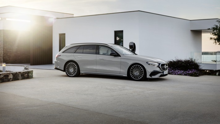 Mercedes-Benz E-Class Estate 2024. Desktop wallpaper