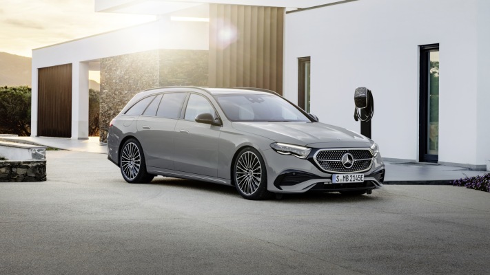 Mercedes-Benz E-Class Estate 2024. Desktop wallpaper