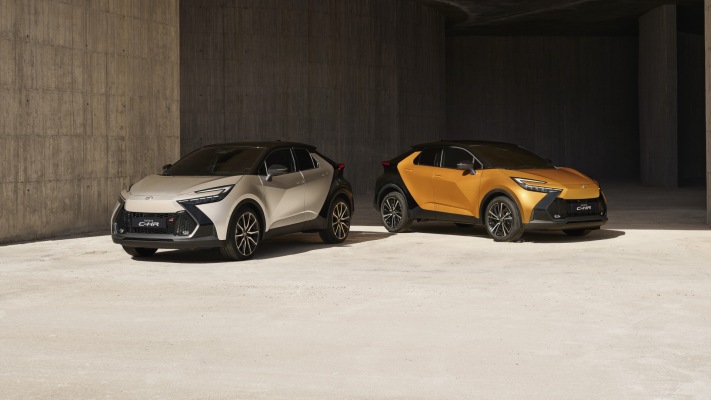 Toyota C-HR 2023. Desktop wallpaper