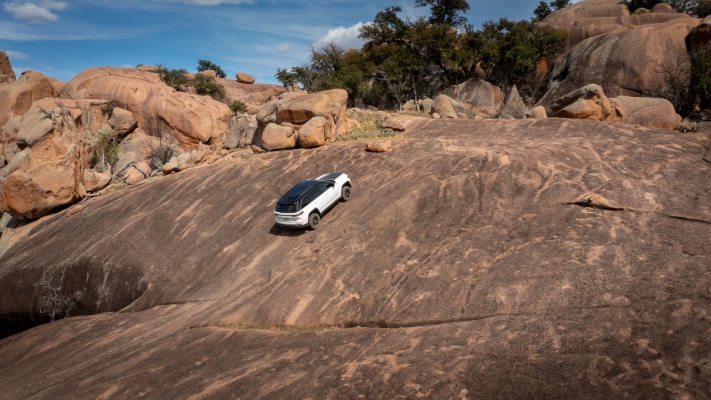 Jeep Grand Cherokee 4xe Trailhawk 2024. Desktop wallpaper