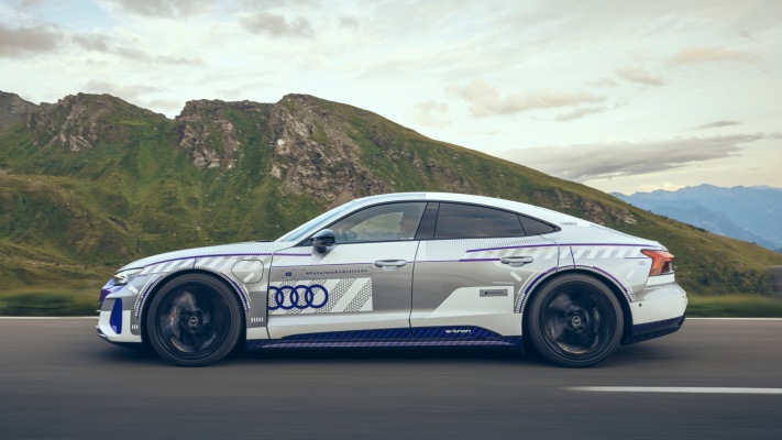 Audi RS e-tron GT Ice Race Edition 2023. Desktop wallpaper