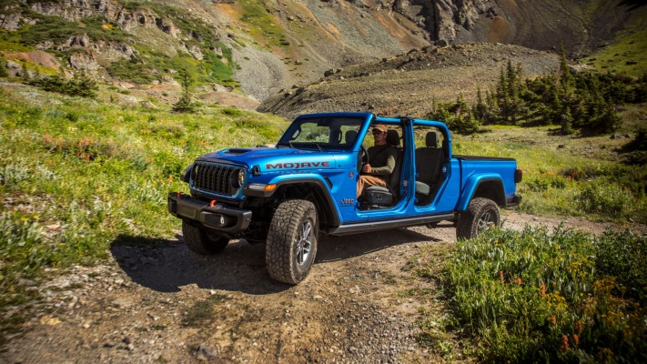 Jeep Gladiator Mojave X 2024. Desktop wallpaper