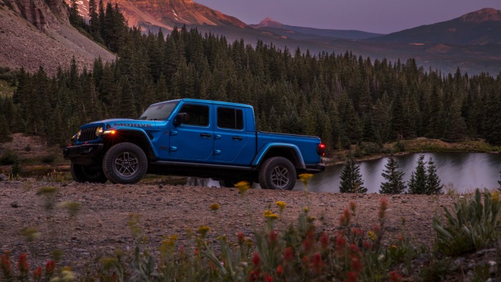 Jeep Gladiator Mojave X 2024. Desktop wallpaper