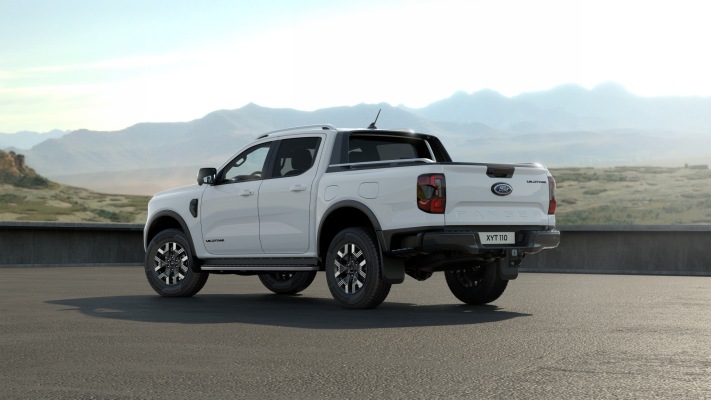 Ford Ranger Plug-in Hybrid 2025. Desktop wallpaper