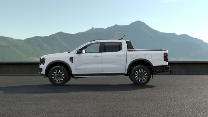 Ford Ranger Plug-in Hybrid 2025. Desktop wallpaper