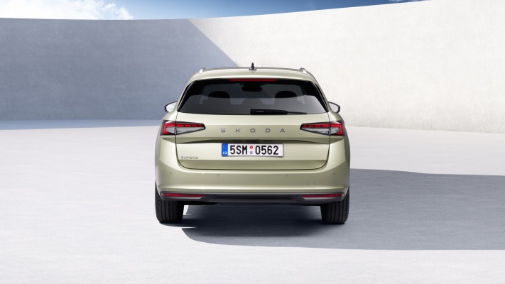 Skoda Superb Combi 2024. Desktop wallpaper