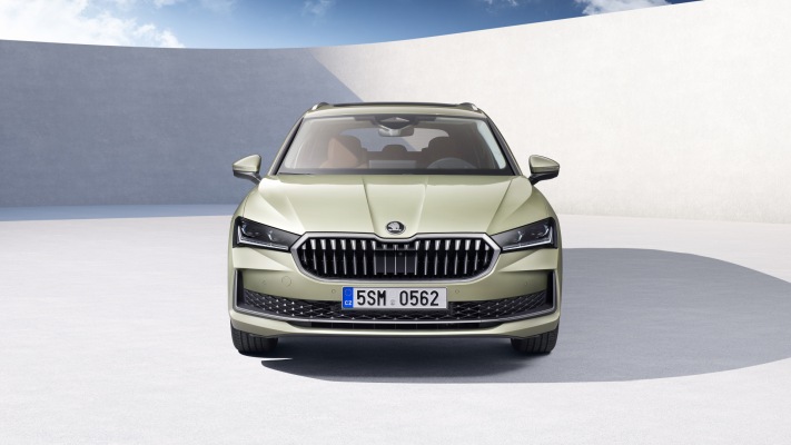 Skoda Superb Combi 2024. Desktop wallpaper