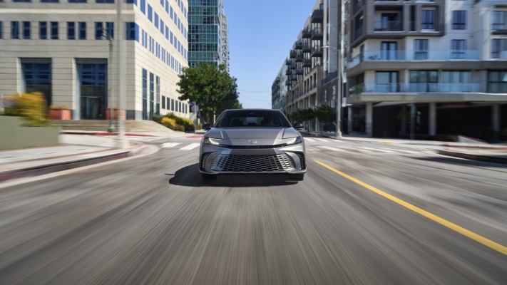 Toyota Camry Hybrid XSE 2025. Desktop wallpaper