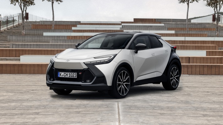 Toyota C-HR GR Sport Hybrid 200 AWD-i 2024. Desktop wallpaper